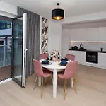 E012 Polanki Aqua كولوبرزيغ