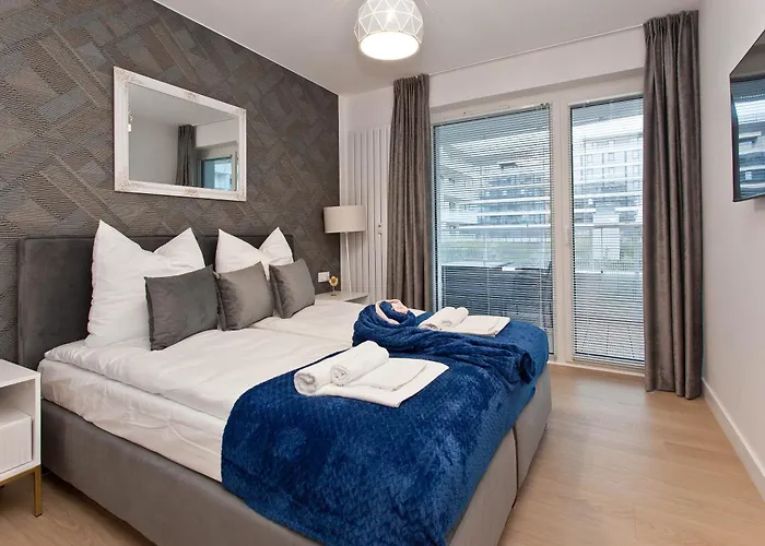 아파트 E012 Polanki Aqua *