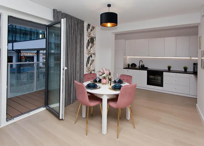 E012 Polanki Aqua 코워브제크