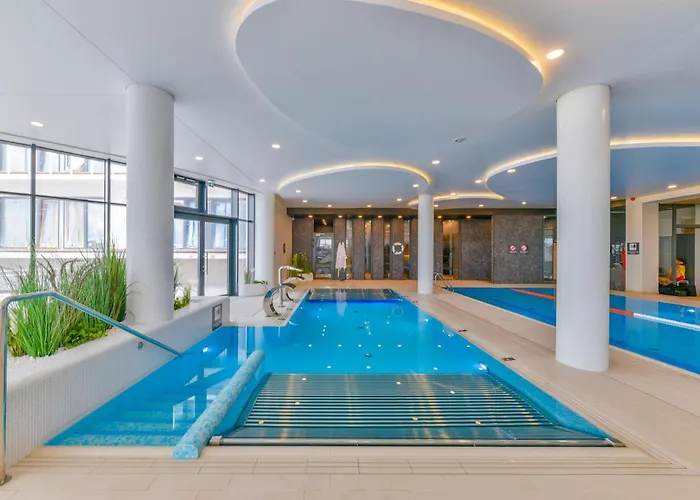 E012 Polanki Aqua 아파트